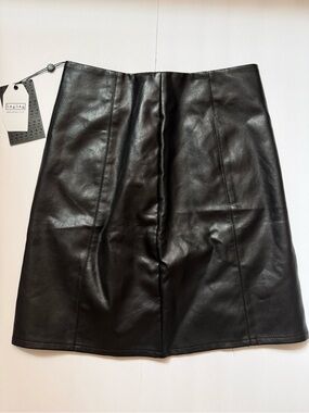 Naanaa NWT Black Faux Leather Mini Skirt Women’s US 2 UK 6 A-Line